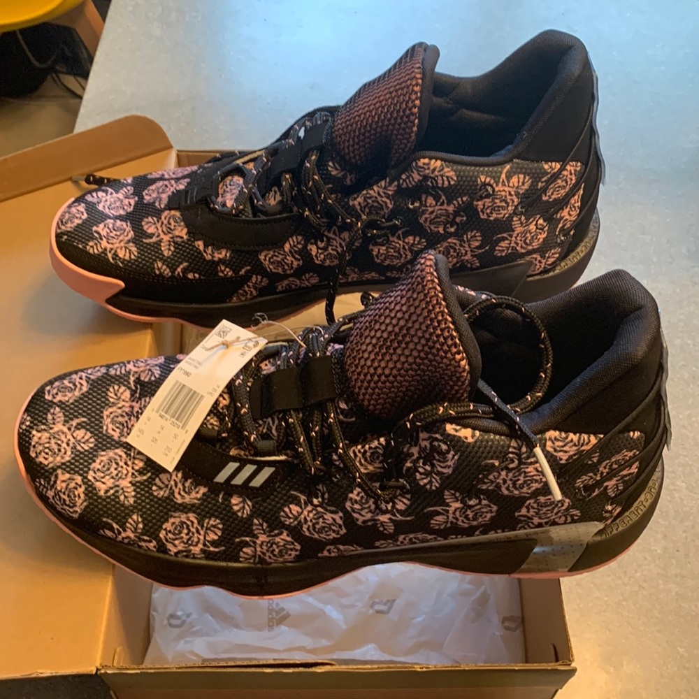 Adidas Dame 7 size 14.5 mens